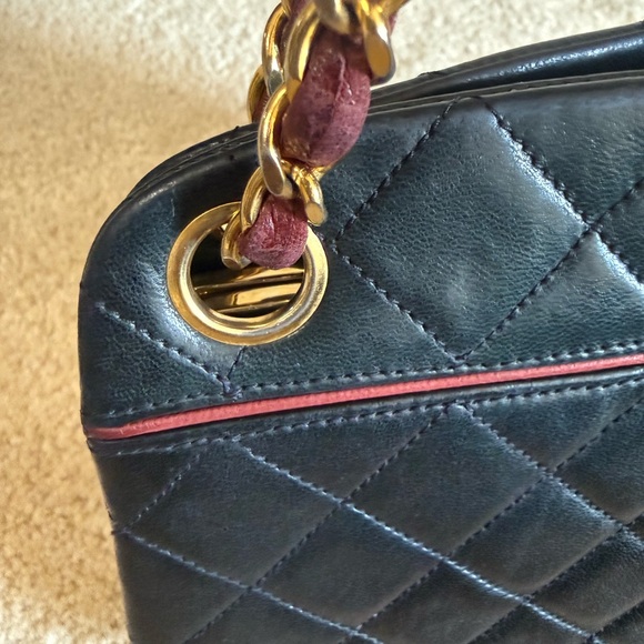 Chanel Matelasse Dark Navy VINTAGE AUTHENTIC Quilted Chain Shoulder Bag handbag - Picture 15 of 16